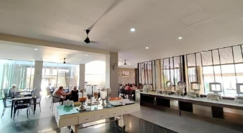 Blue Wave Resort 3*